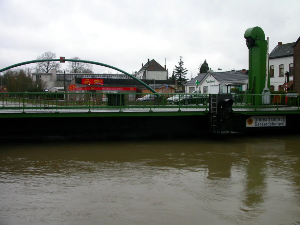 2003-Herzele-Herzele; 2003年-赫策勒